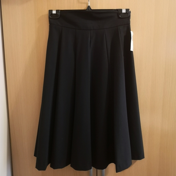 Trina Turk Black Pleated Midi Skirt Lined - Picture 3 of 6